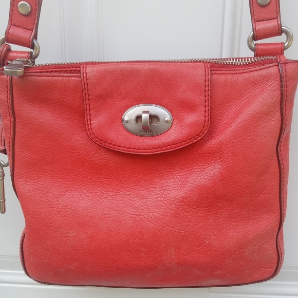 Fossil Red/Orange Leather Shoulder Bag Key Charm, Flawed - Picture 3 of 13